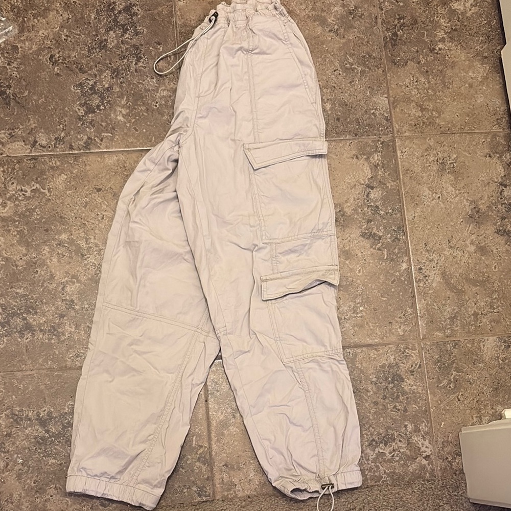 Arizona Jean Company Light Gray Cargo Joggers